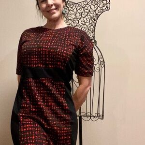 Michael Kors Size 6 Vintage Red/Black Dress